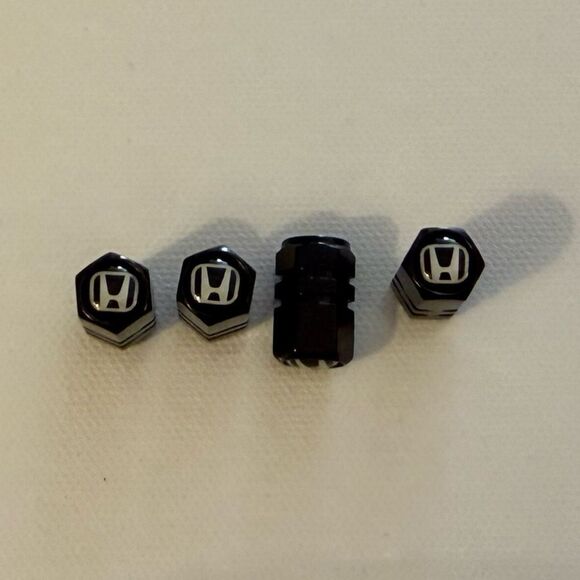 Honda Valve Stem Caps in Black Set of 4 NWT - Picture 1 of 4